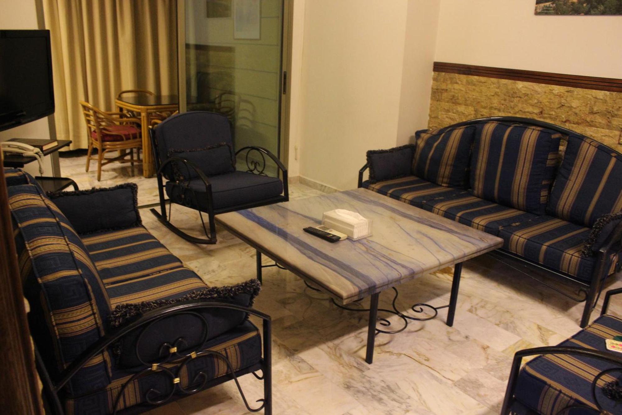Viccini Suites Beirut Exterior photo